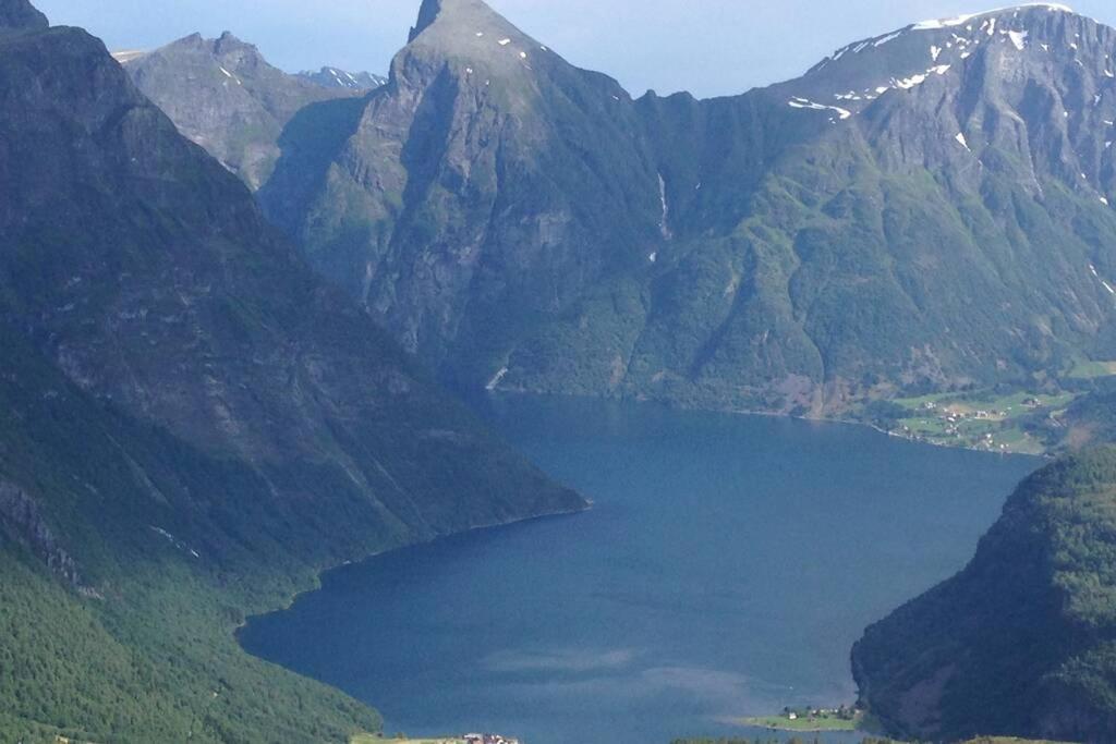 Bakken, Feriebolig Villa Volda Exterior foto