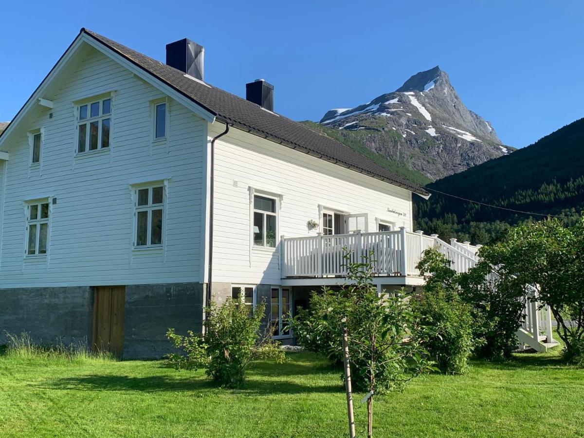 Bakken, Feriebolig Villa Volda Exterior foto